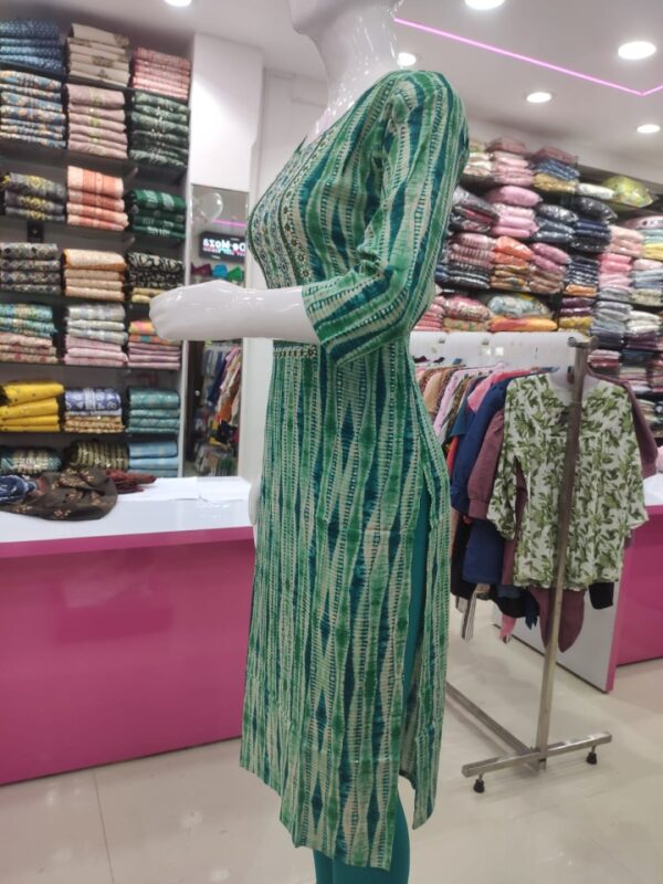 STRAIGHT CUT KURTHI - Image 4